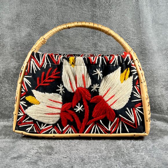 Madeira Embroidered Rattan Bag floral design red white vtg retro - Picture 2 of 10